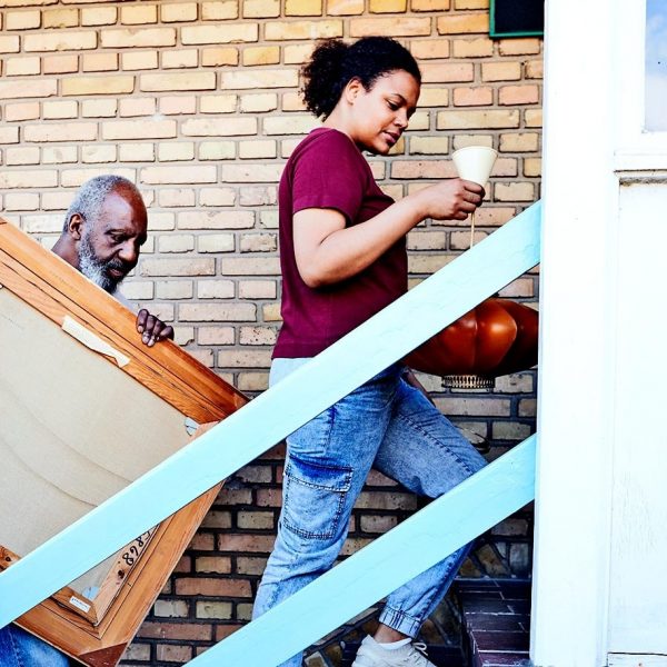 MOVING BACK IN WITH YOUR PARENTS EASIER